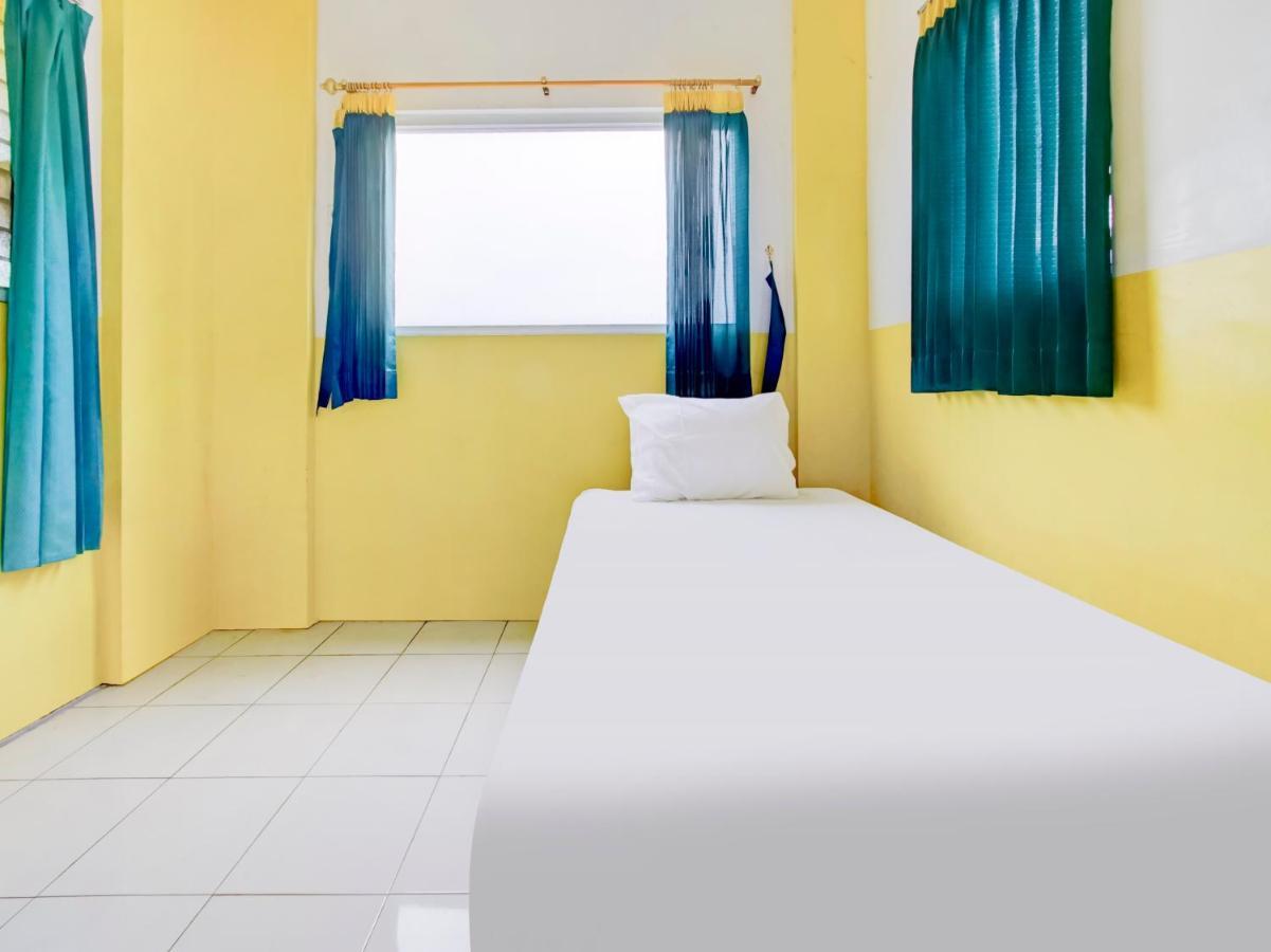 Oyo Life 3103 Opo Homestay & Kost มะลัง ภายนอก รูปภาพ